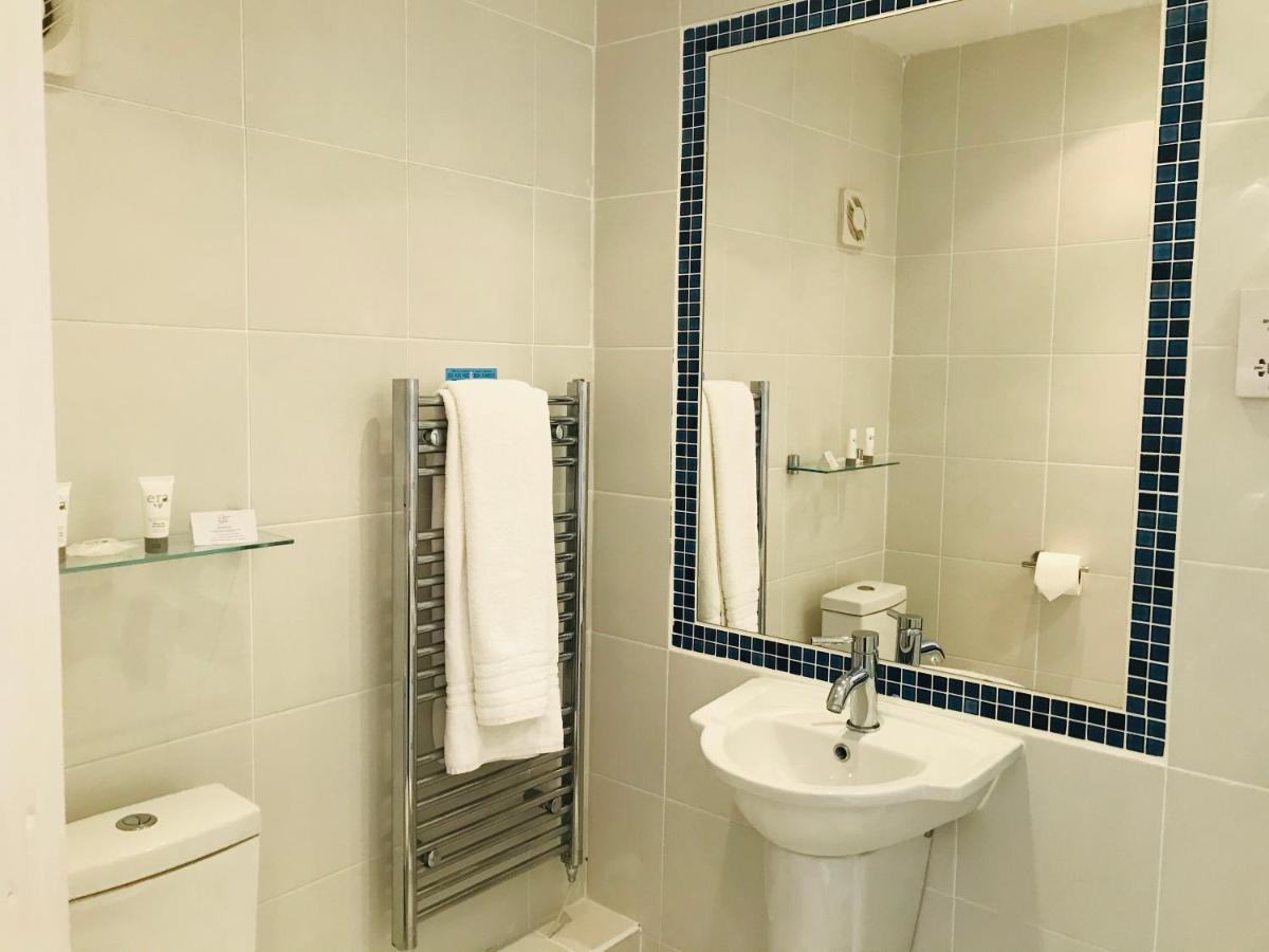 Clarence Court Hotel Cheltenham Zewnętrze zdjęcie