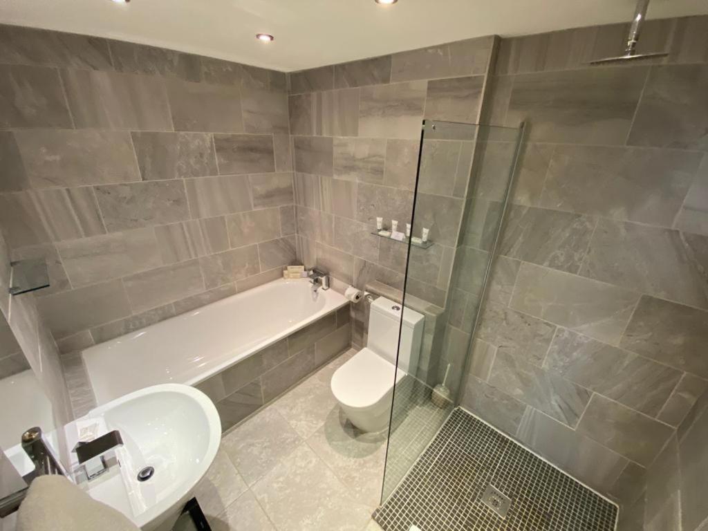 Clarence Court Hotel Cheltenham Zewnętrze zdjęcie