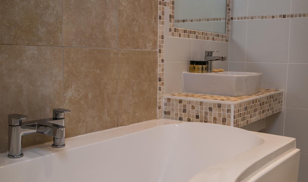 Clarence Court Hotel Cheltenham Zewnętrze zdjęcie