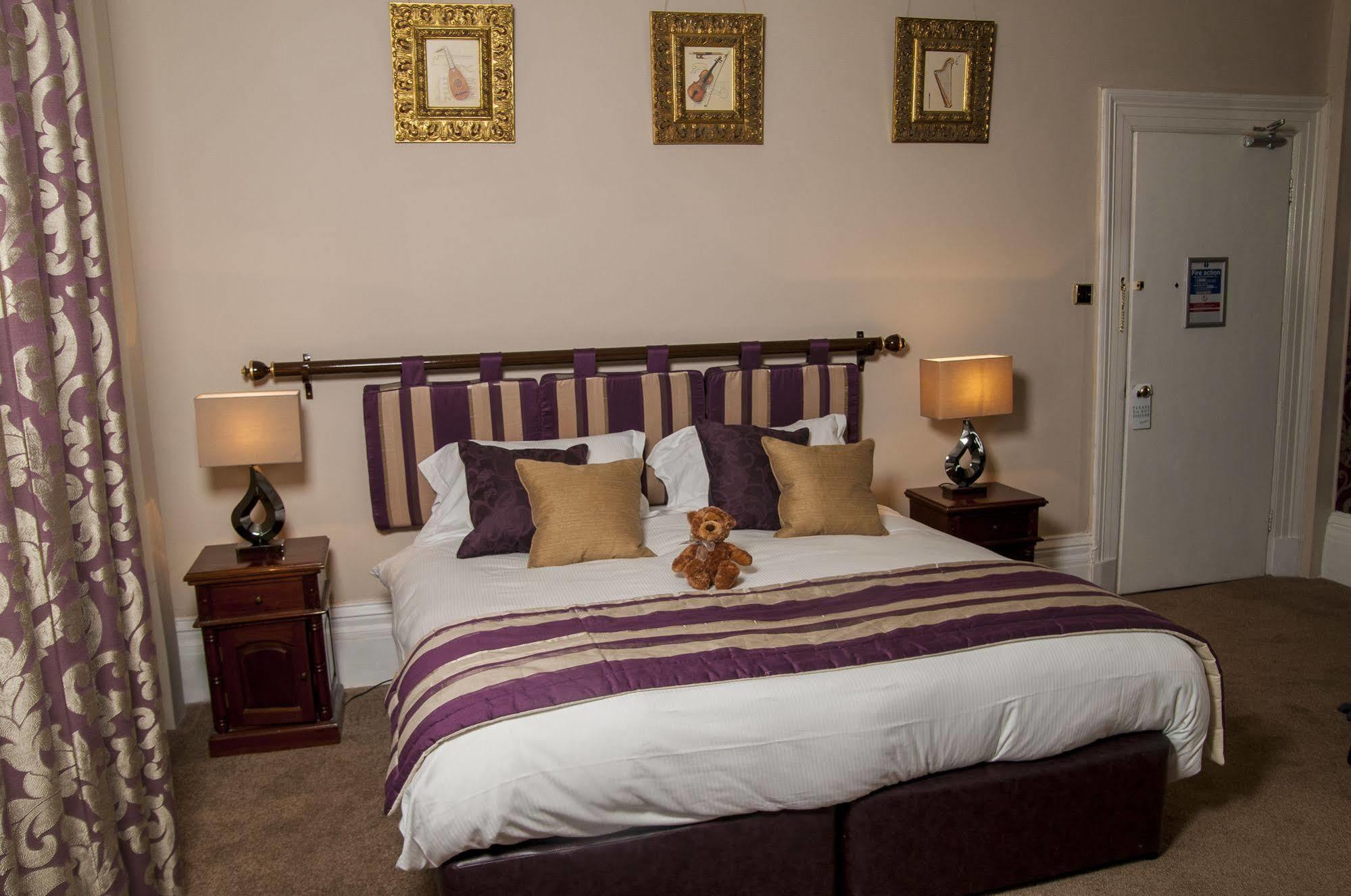 Clarence Court Hotel Cheltenham Zewnętrze zdjęcie